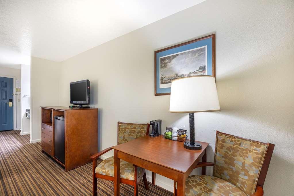 Best Western Capital City Inn Sacramento Room photo